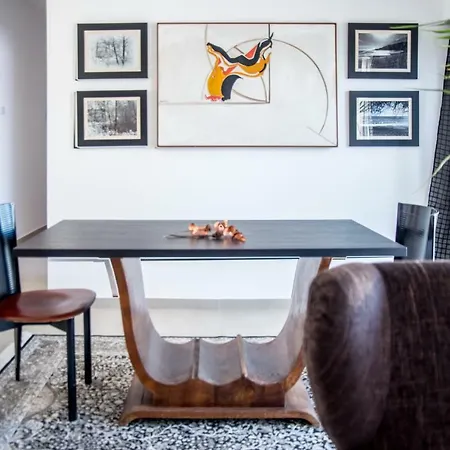 Apartment At The Very Heart Of Centre, Ap. 201 *